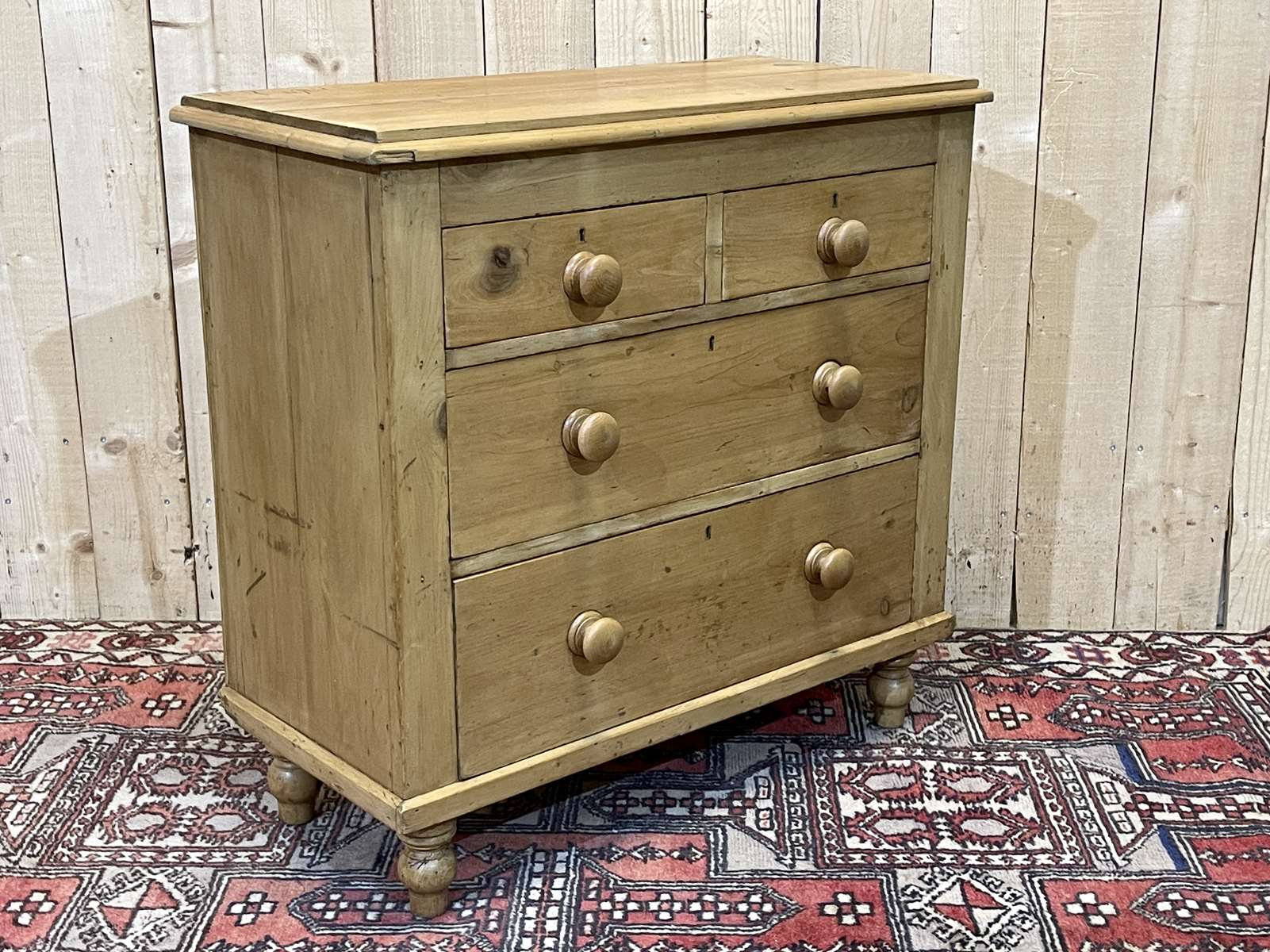 English chest of drawers late nineteenth in fir