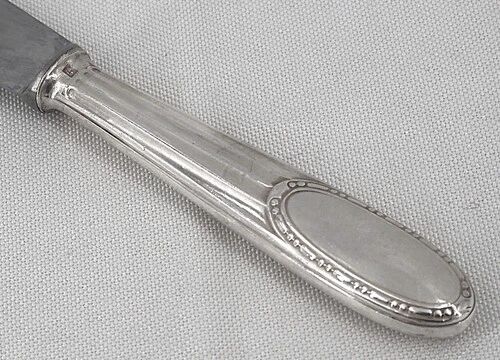 Ercuis Artois, 24 knives, 12 dinner + 12 dessert, cheese in silver-plated metal.