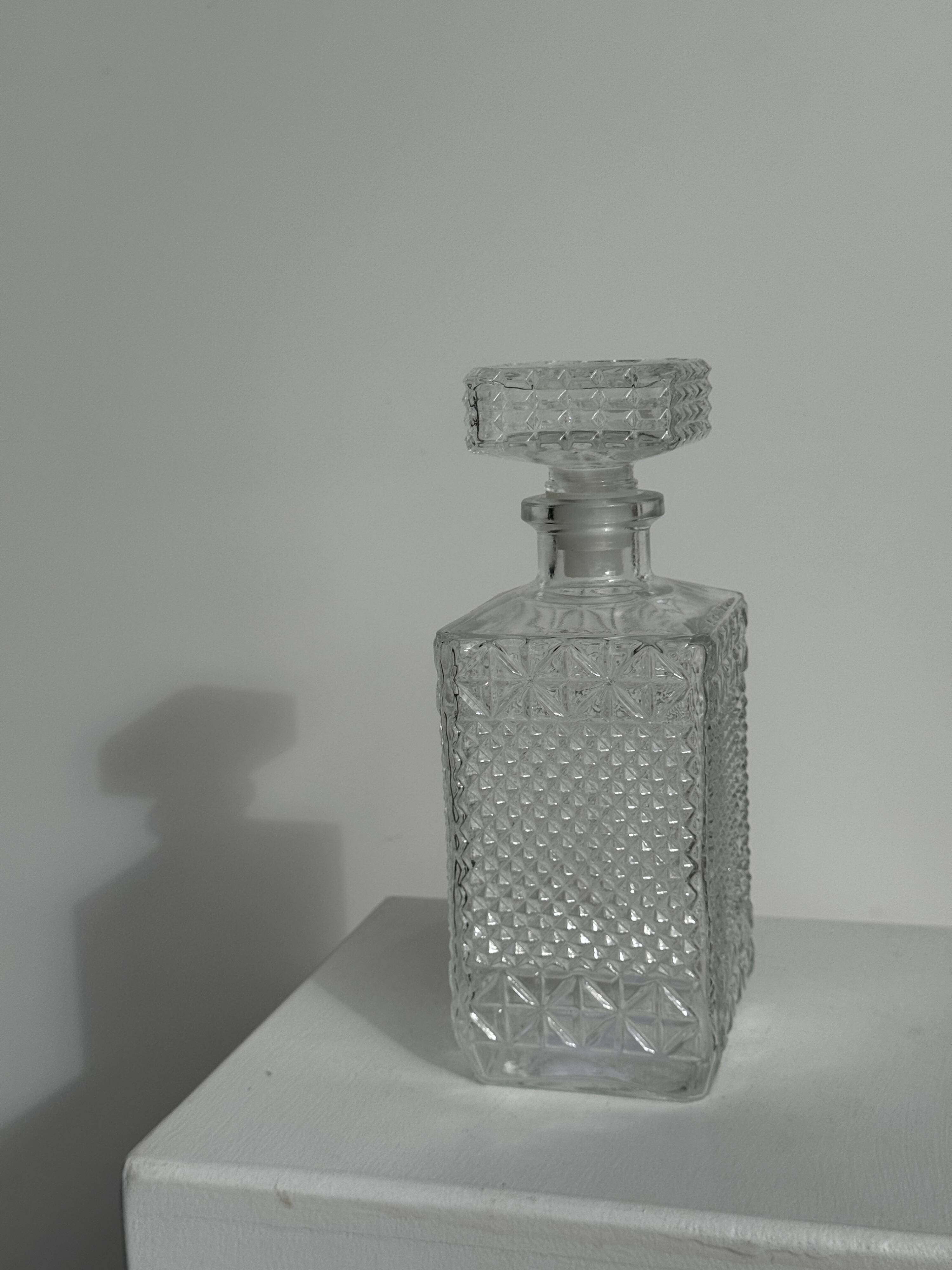 Vintage glass whisky carafe with diamond points H23 L9