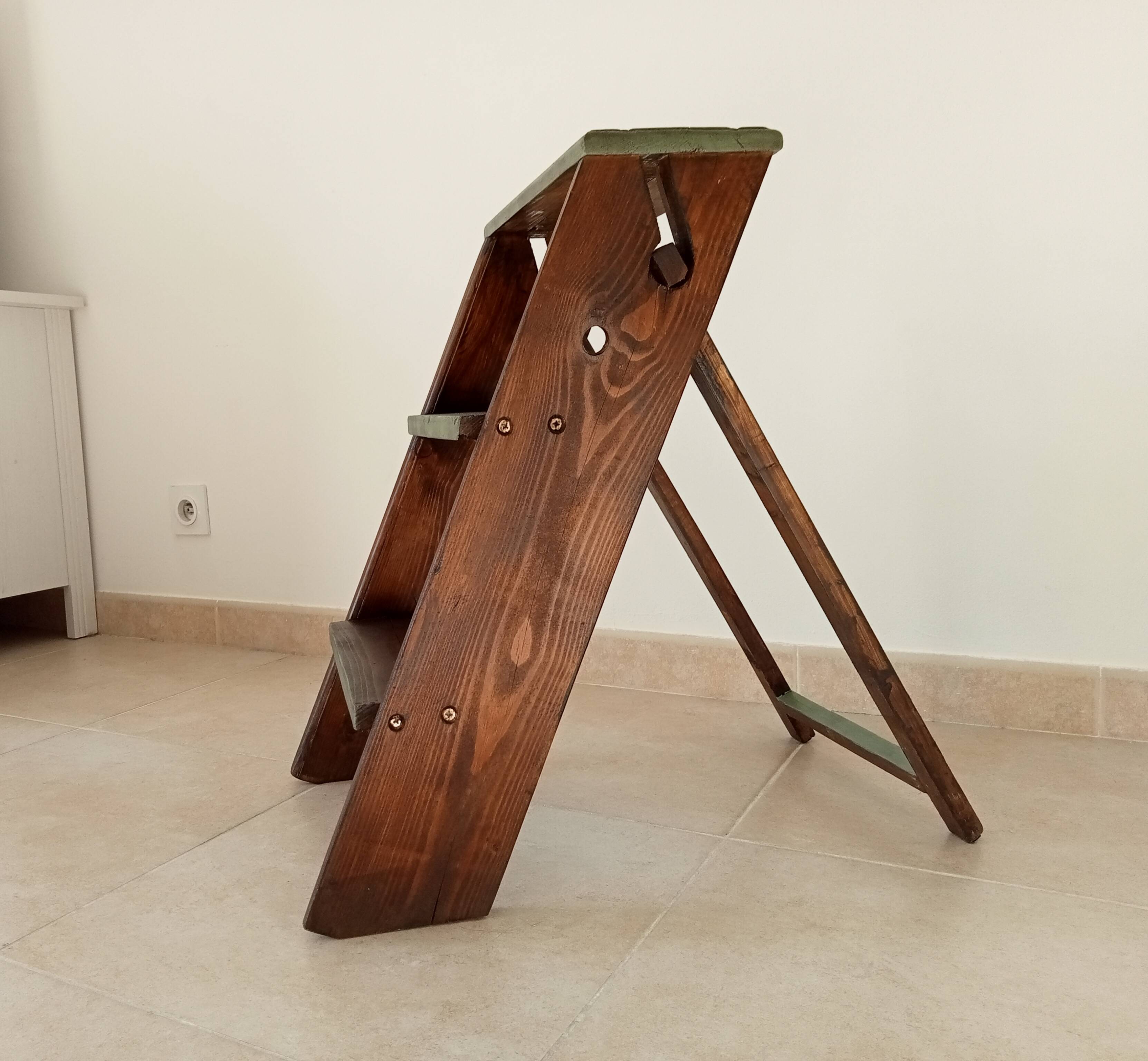 Vintage painter's stepladder