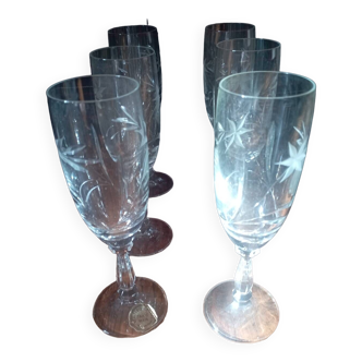 6 hand-cut crystal champagne flutes