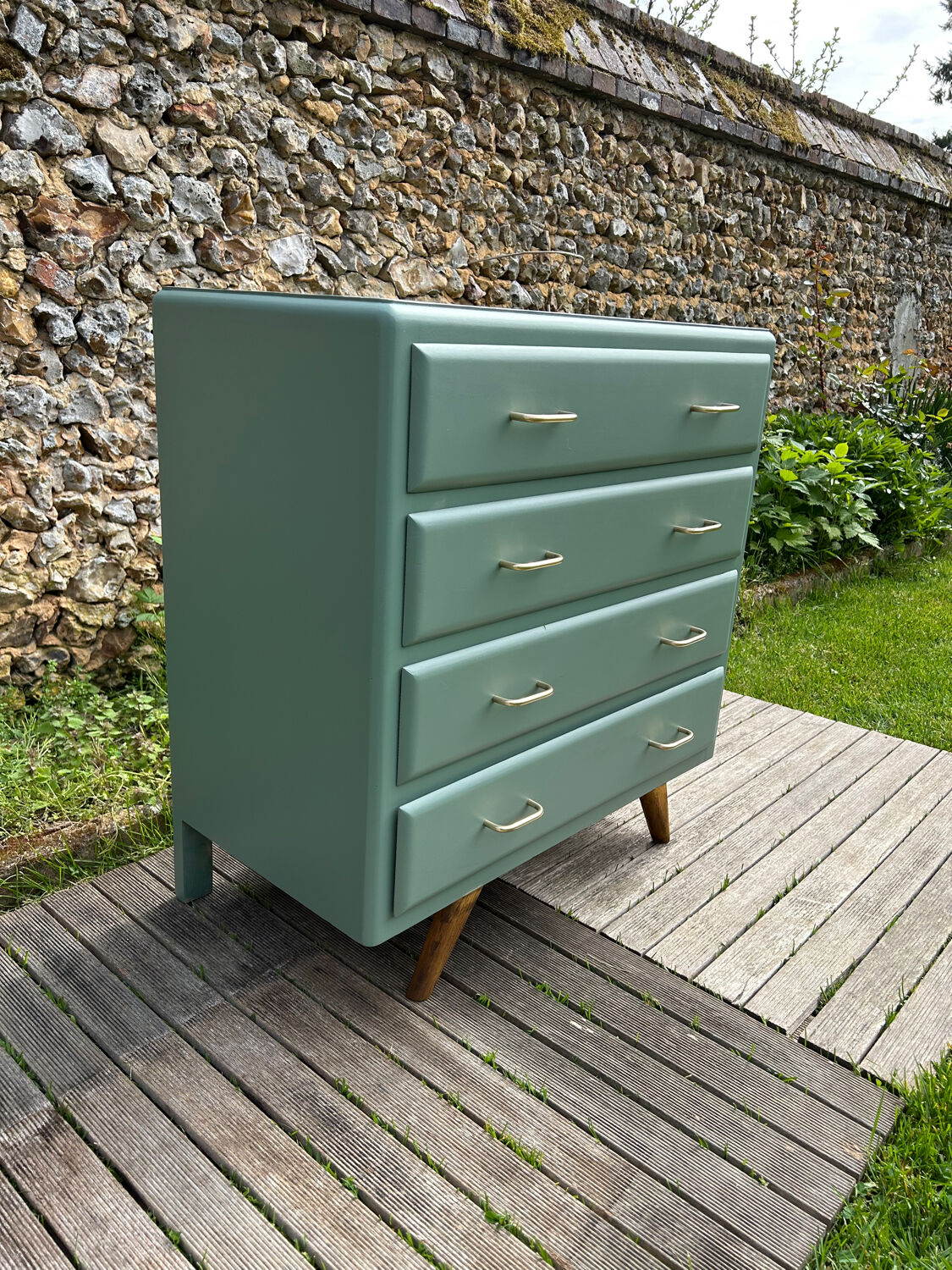Vintage 1960s cedar green chest of drawers with 4 drawers.