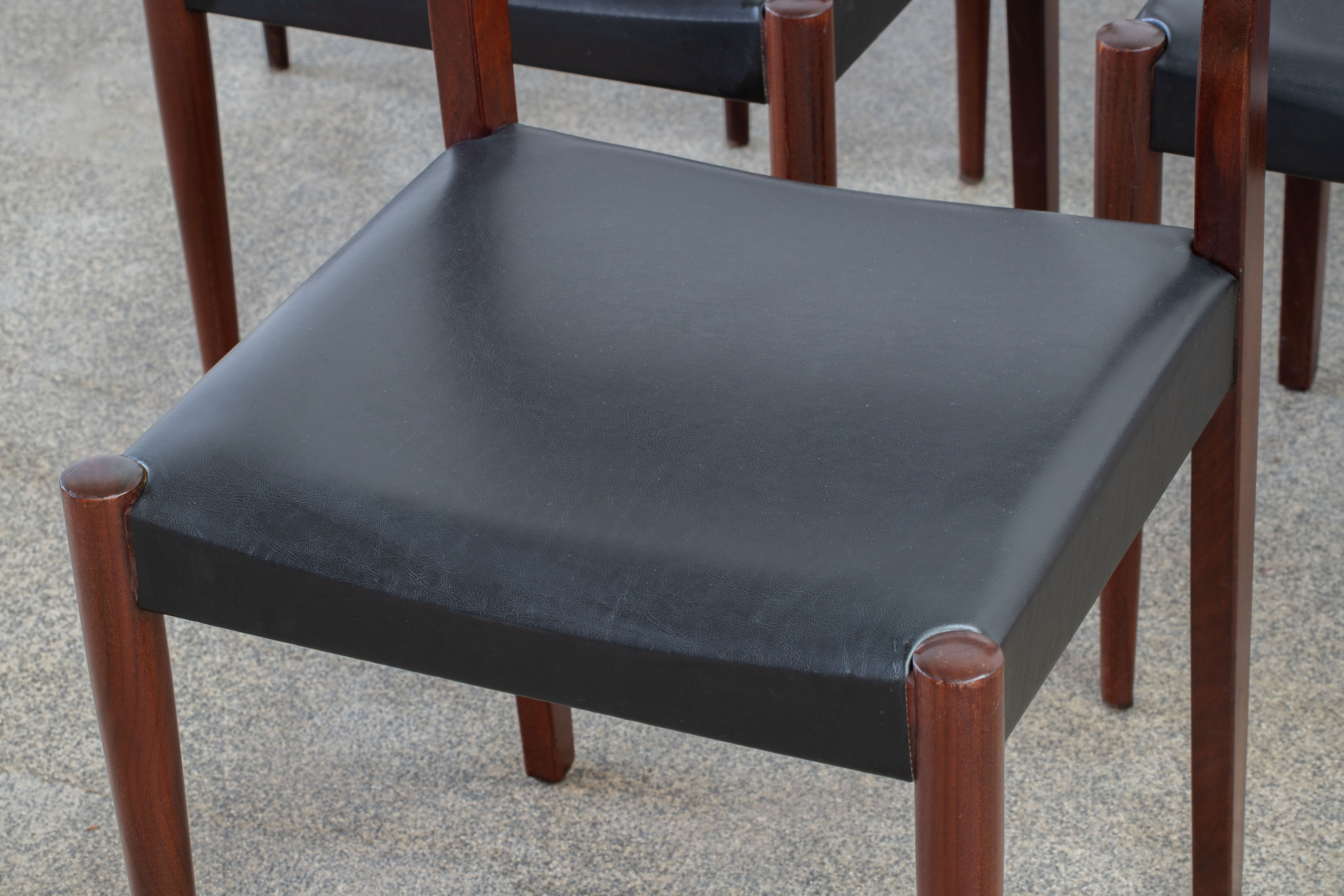 6 vintage Scandinavian rosewood chairs - 1960