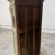 Louis XVI display cabinet from the early 20th century.