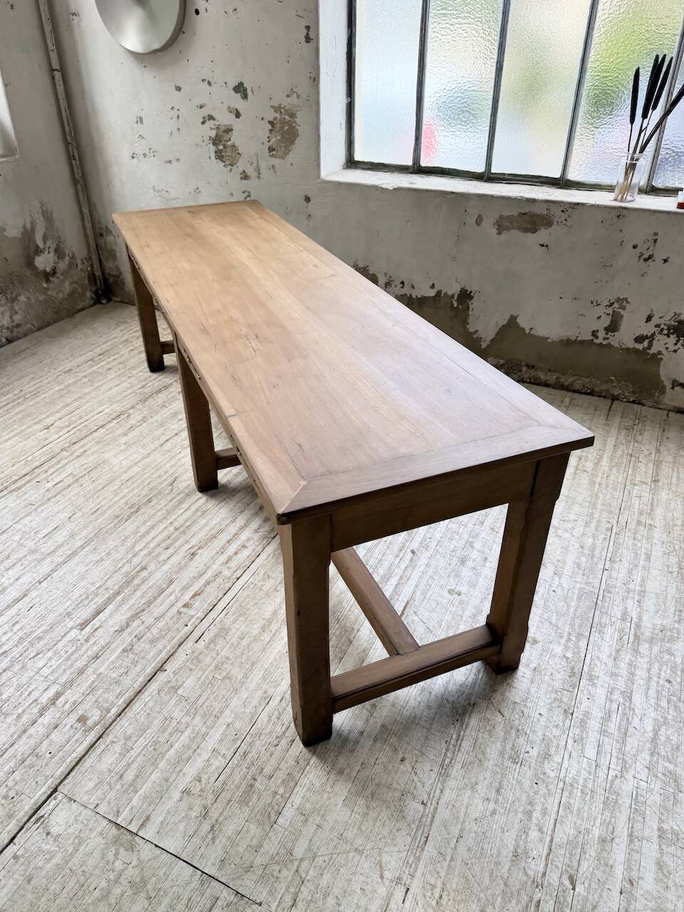 Antique farmhouse or drapery table in walnut, 1900 XL