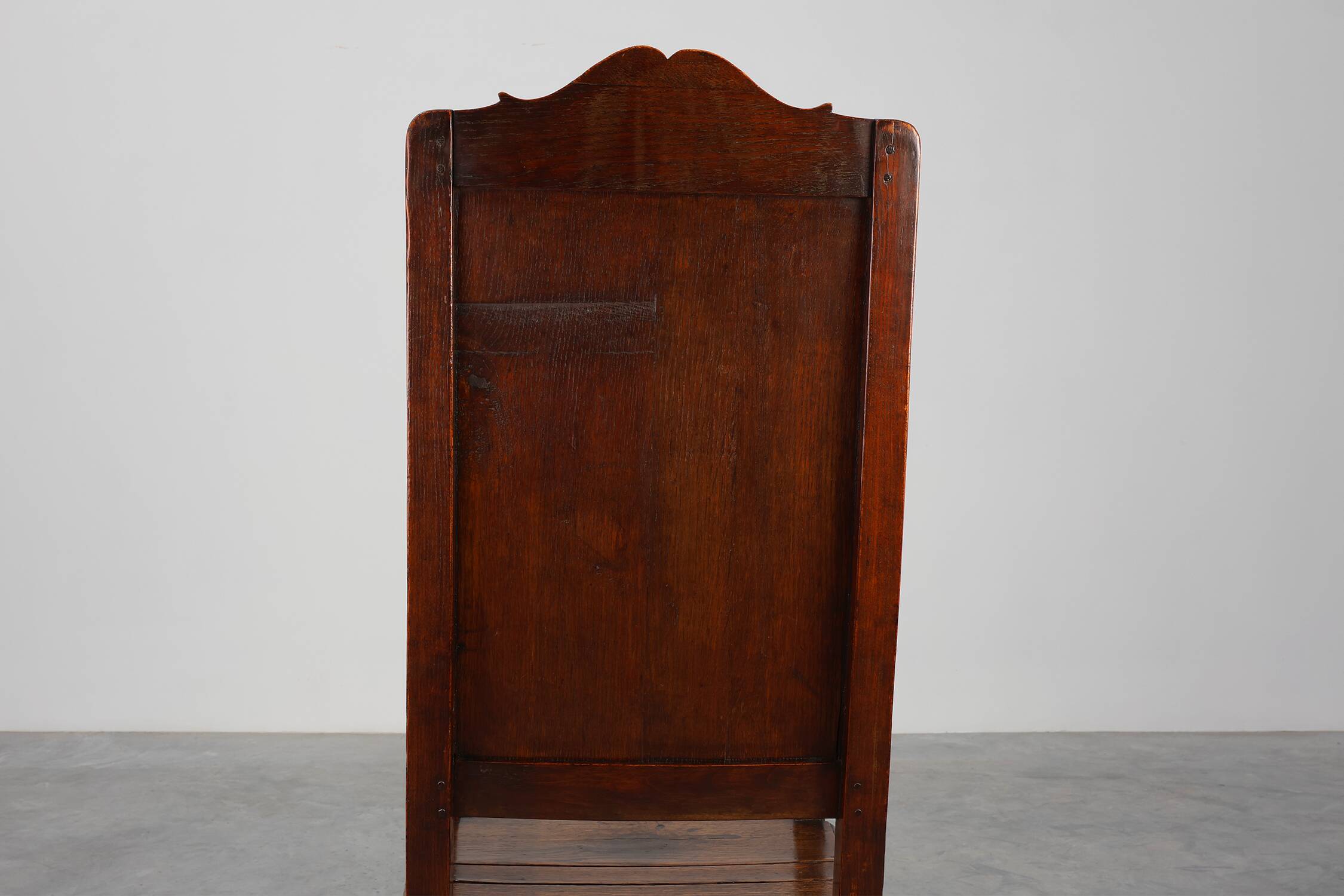 18th Century Liège Armchair in hand carved Oak, Belgium