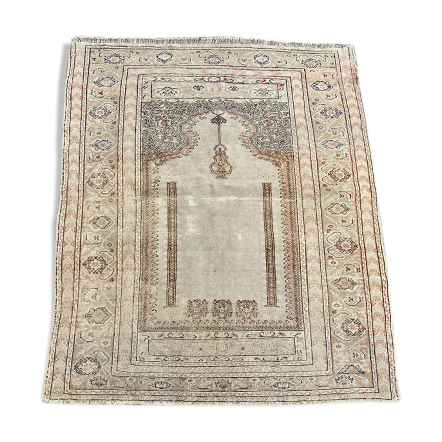 Ancient Turkish prayer rug ghyordes 122x145 cm
