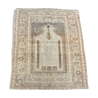 Ancient Turkish prayer rug ghyordes 122x145 cm