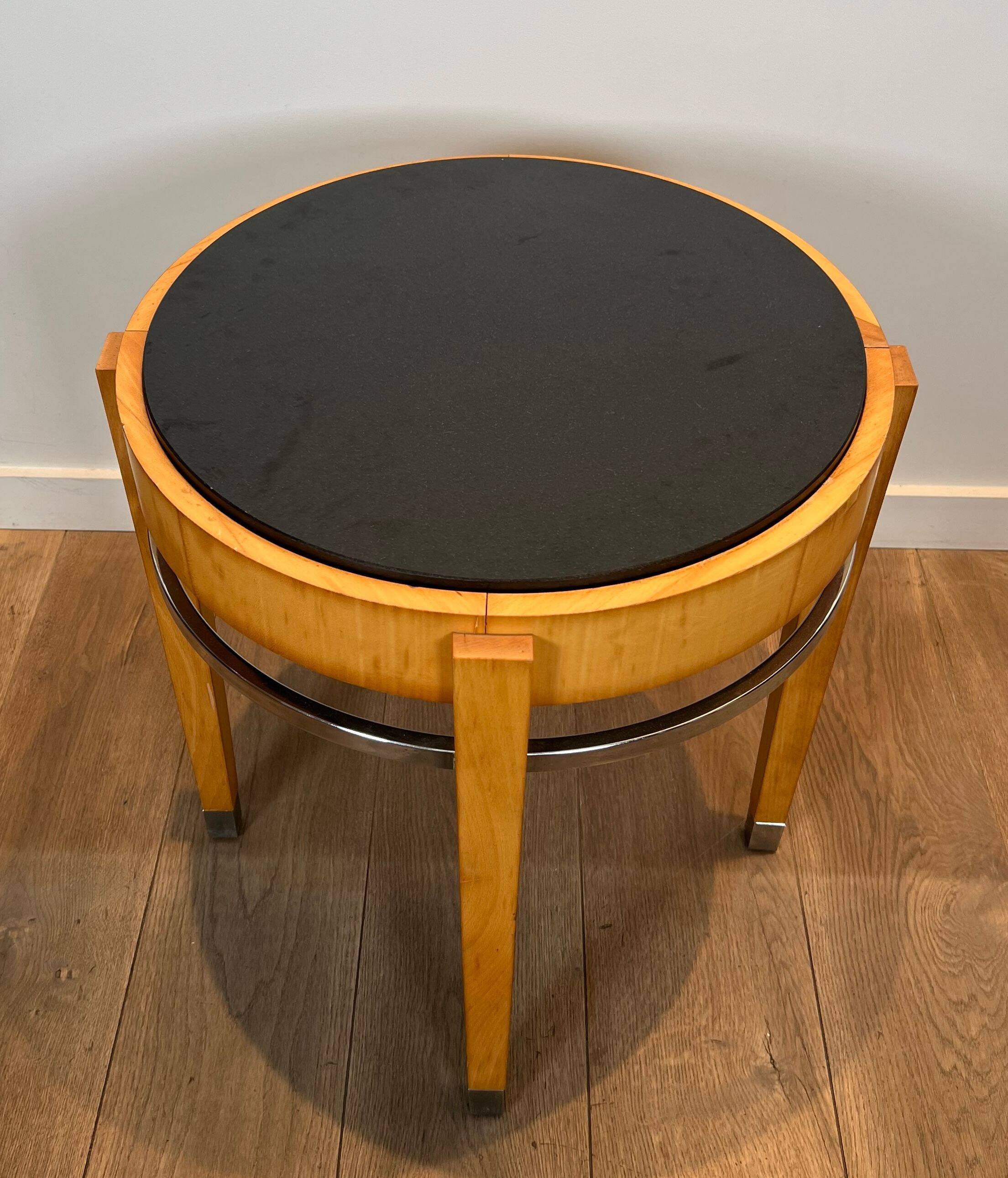 Pedestal table in sycamore veneer, chrome and marble top
