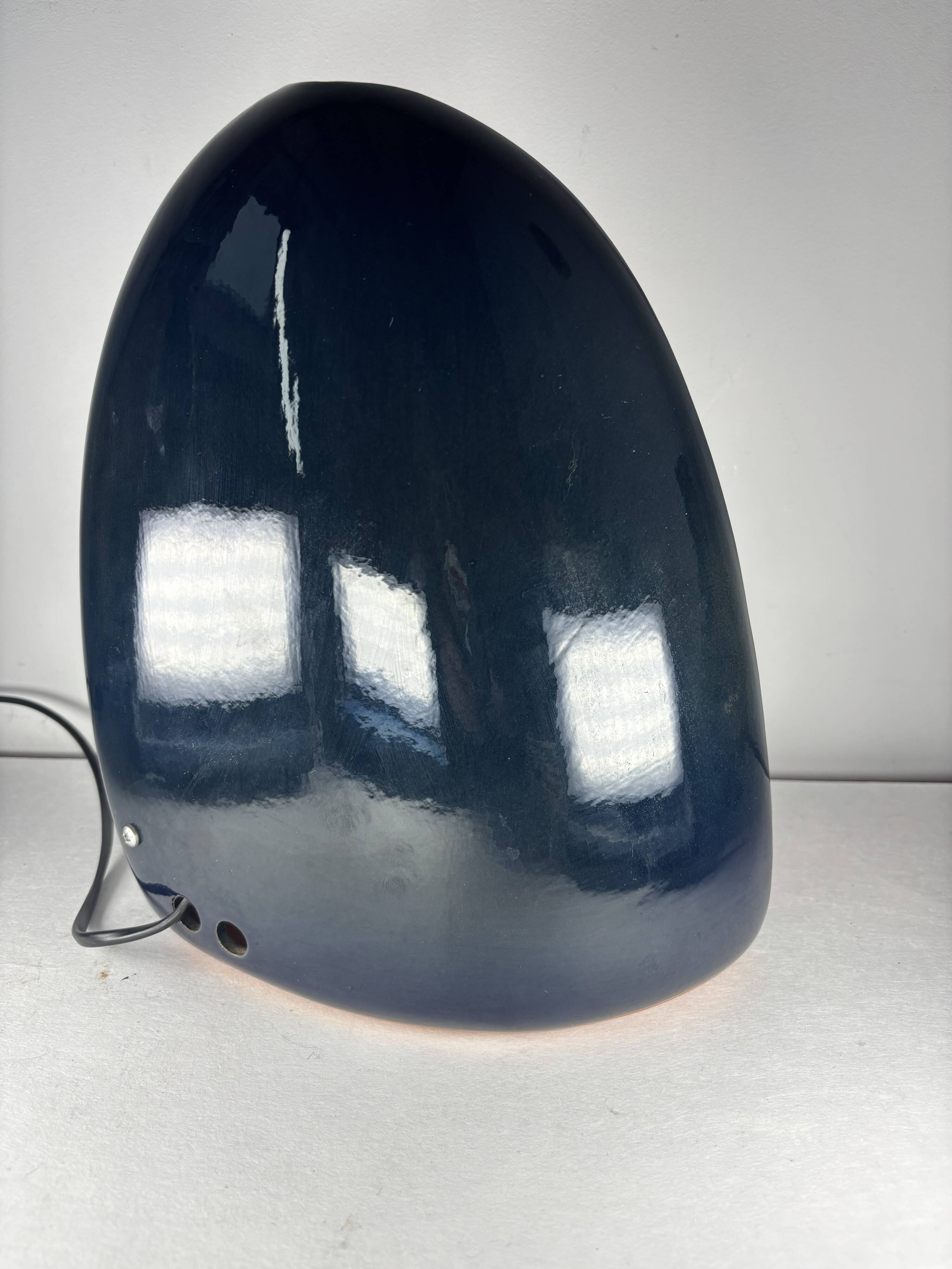 Sculptural lamp in ceramic and slice of agate, France 1970 signed.