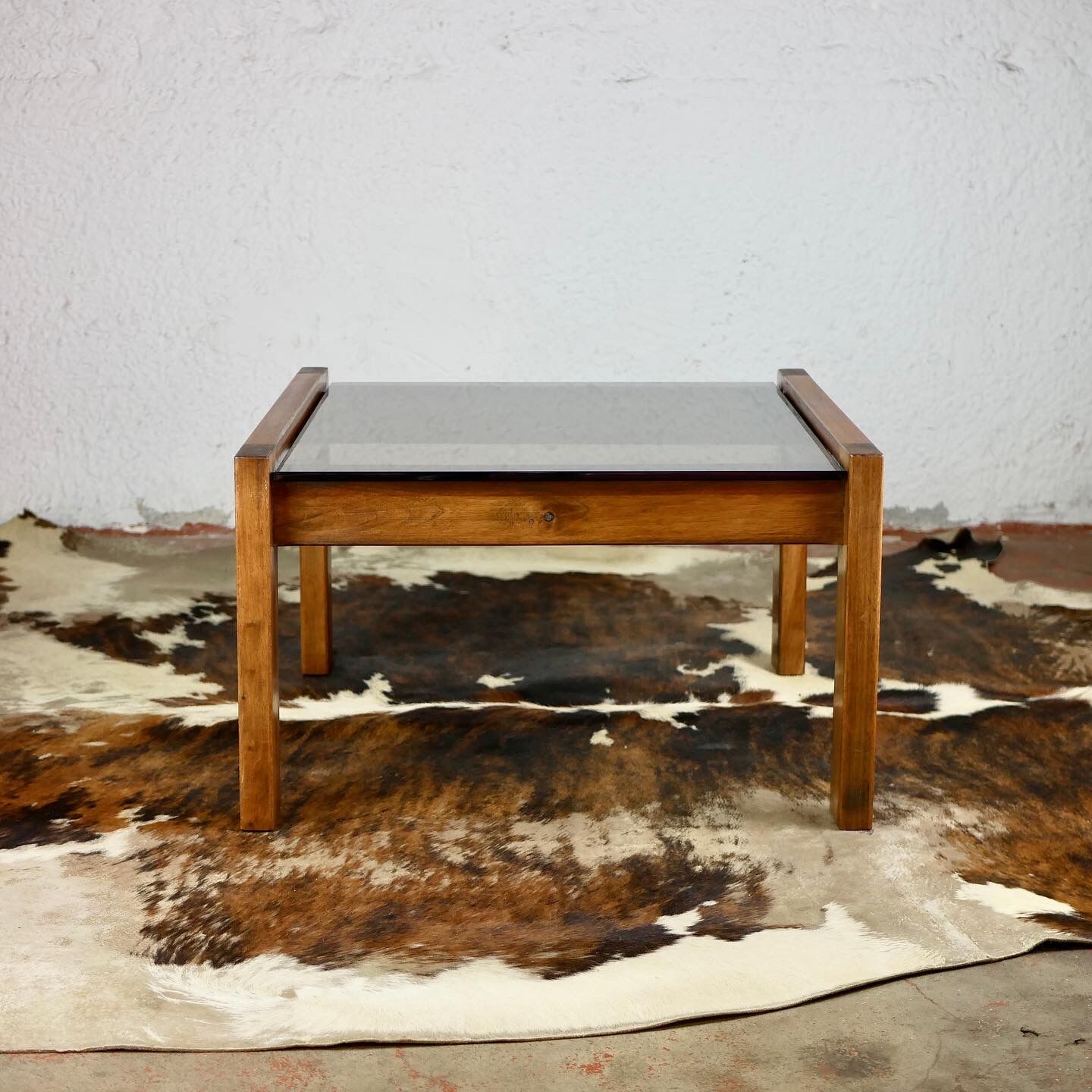 Table d'appoint basse en bois d'orme antique - miv interiores
