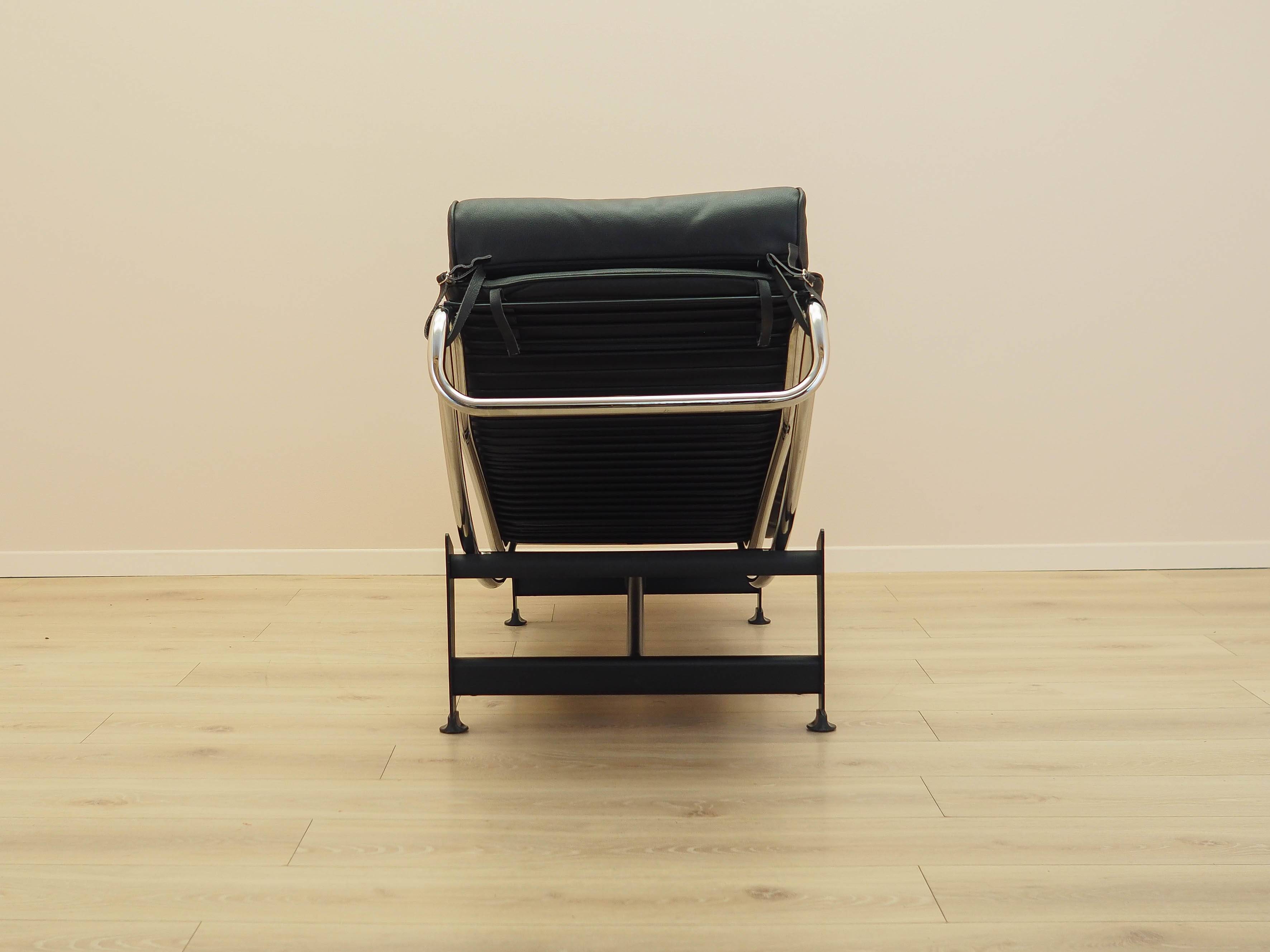 Leather chaise longue, LC4 style, 1980s, made in Italy