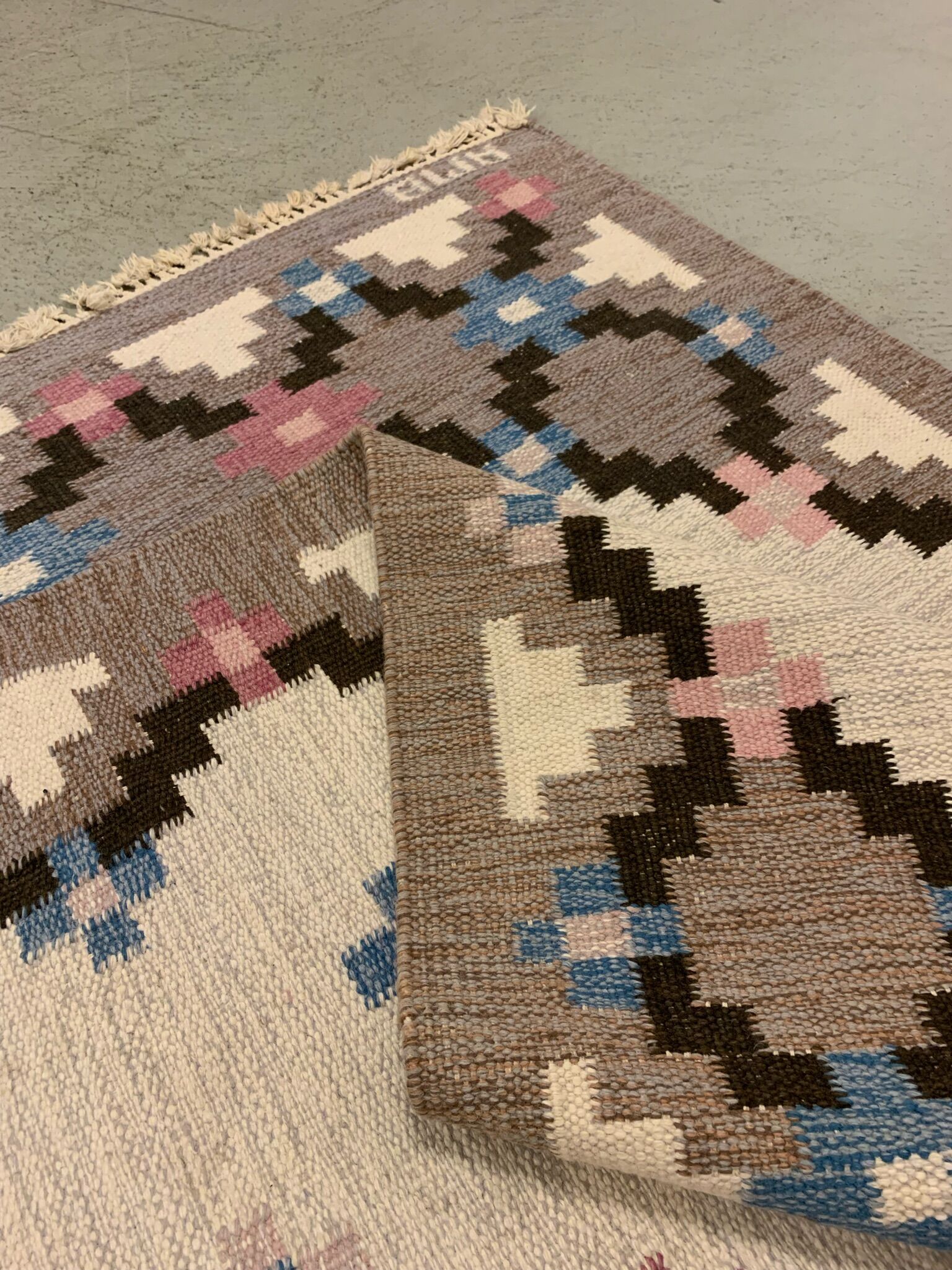 Swedish midcentury carpet Röllakan handwoven 1960