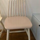 Chaises blanches