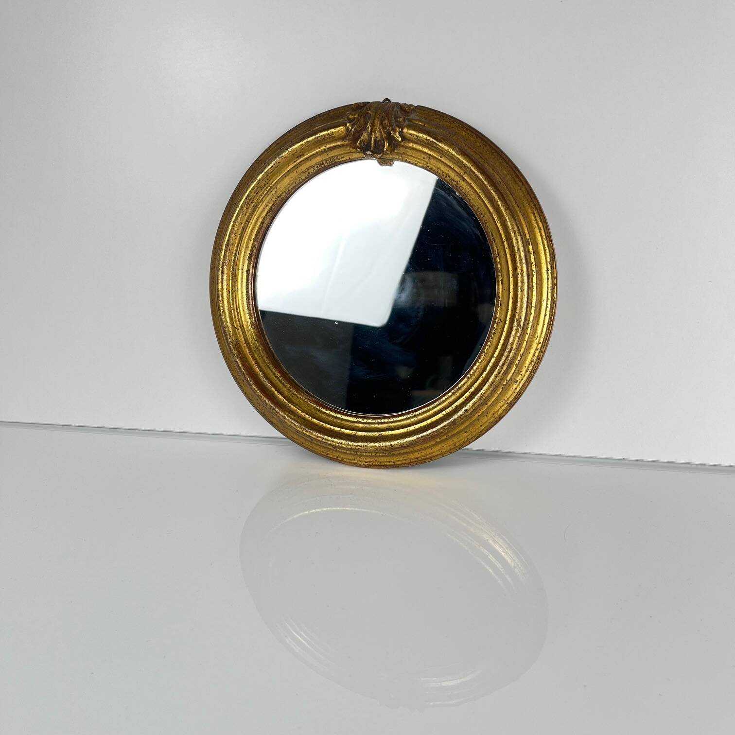 Petit miroir médaillon, XXe, style Louis XV