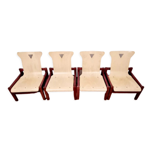 Suite de quatre chauffeuses en
