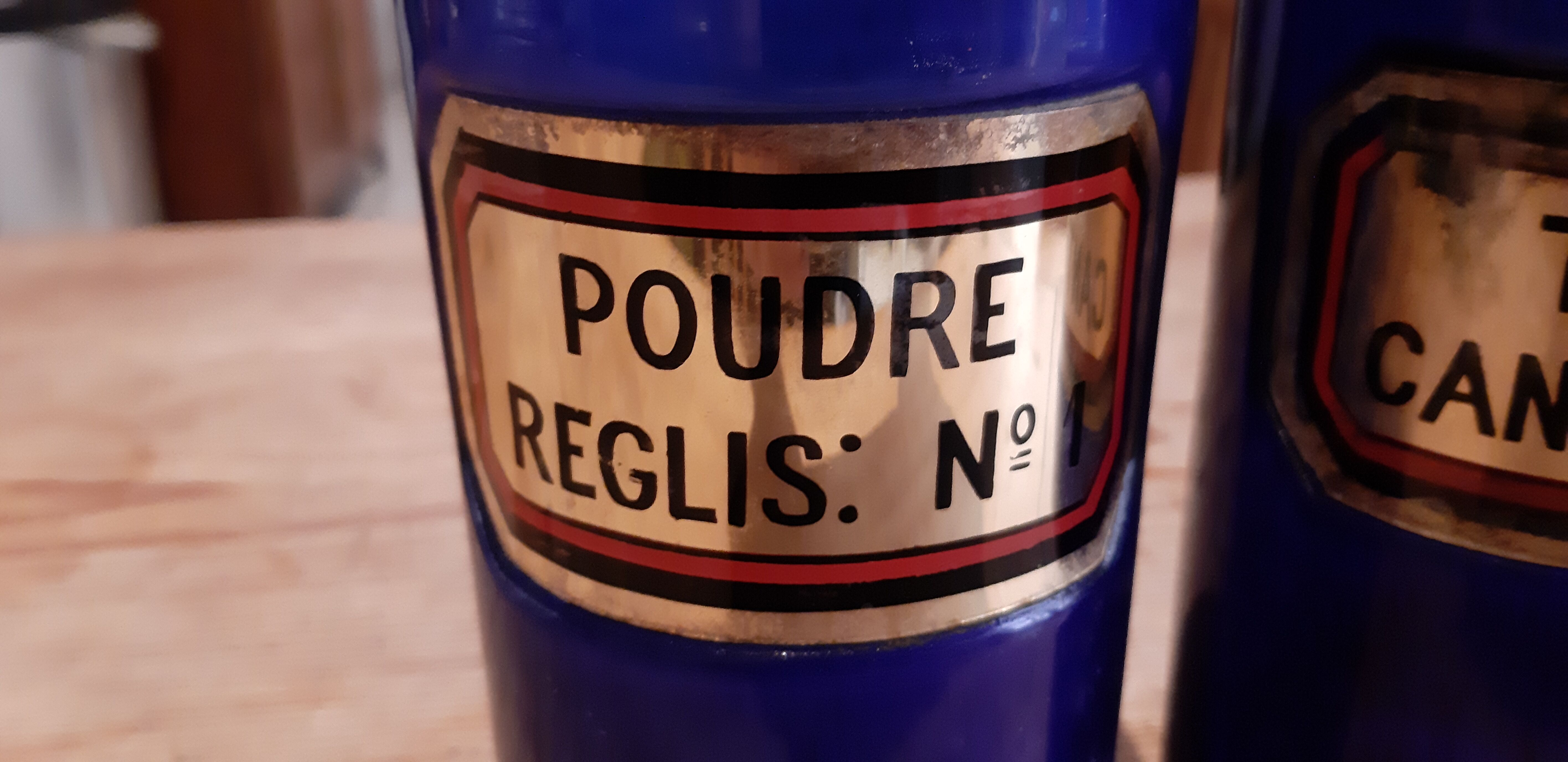 2 pots a pharmacy 19th in dark blue glass