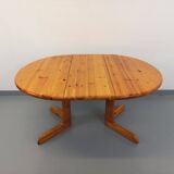 Vintage round pine table from the 60s and 70s with extensions