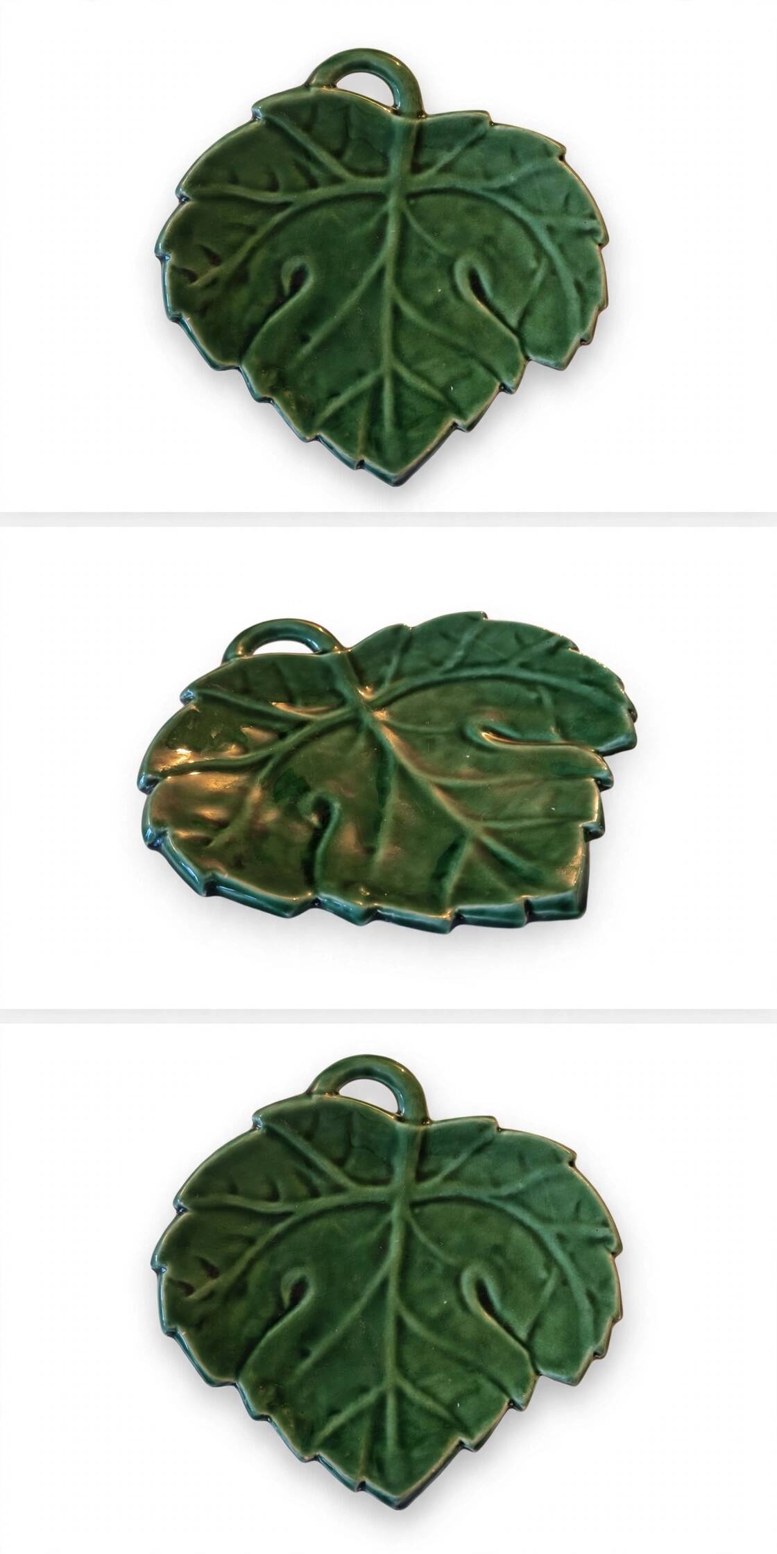 Vine leaf catch-all in Vallauris barbotine Lunetta.