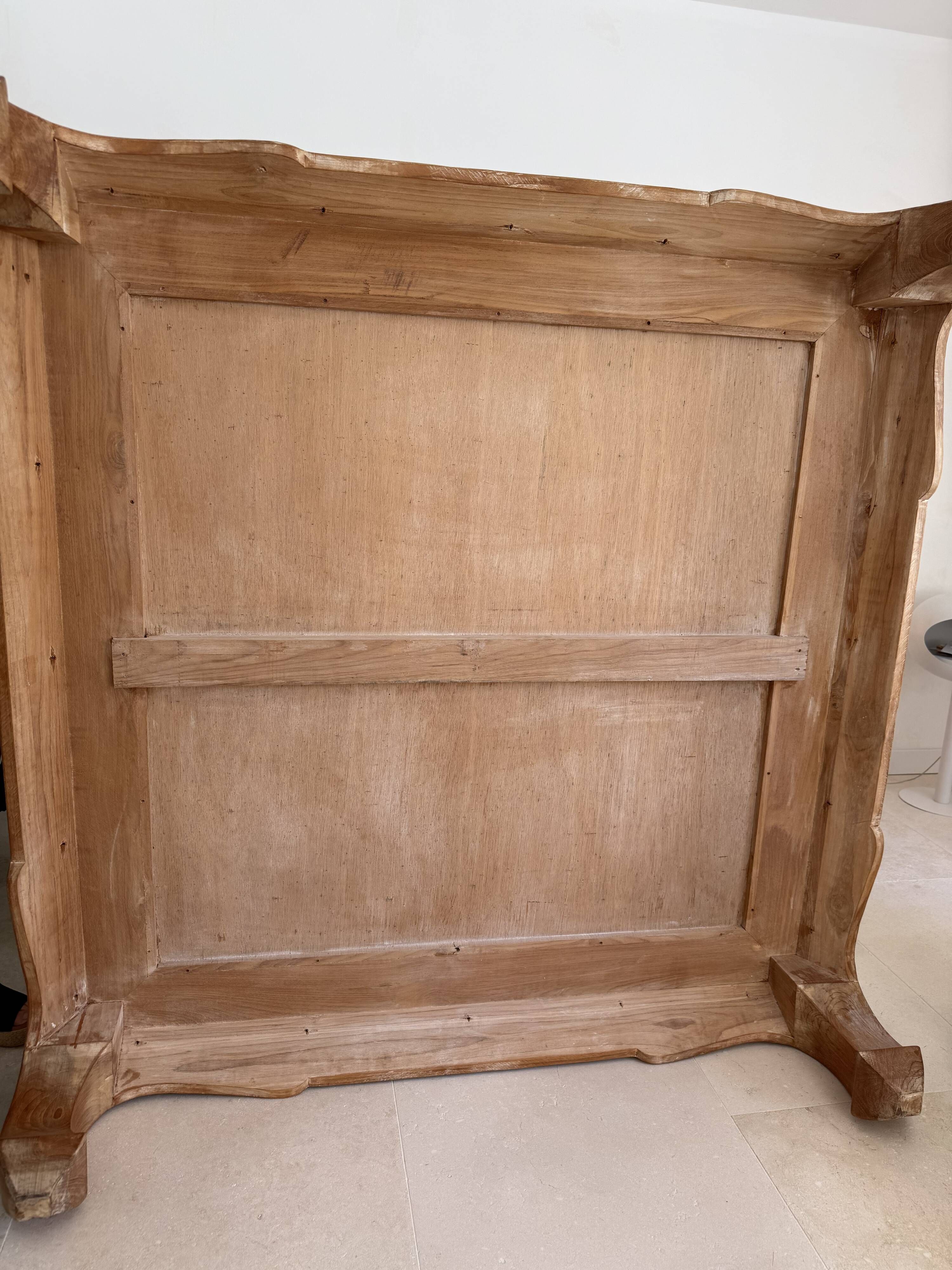 Grande table basse Opium en teck massif cérusé 155 x 155 cm