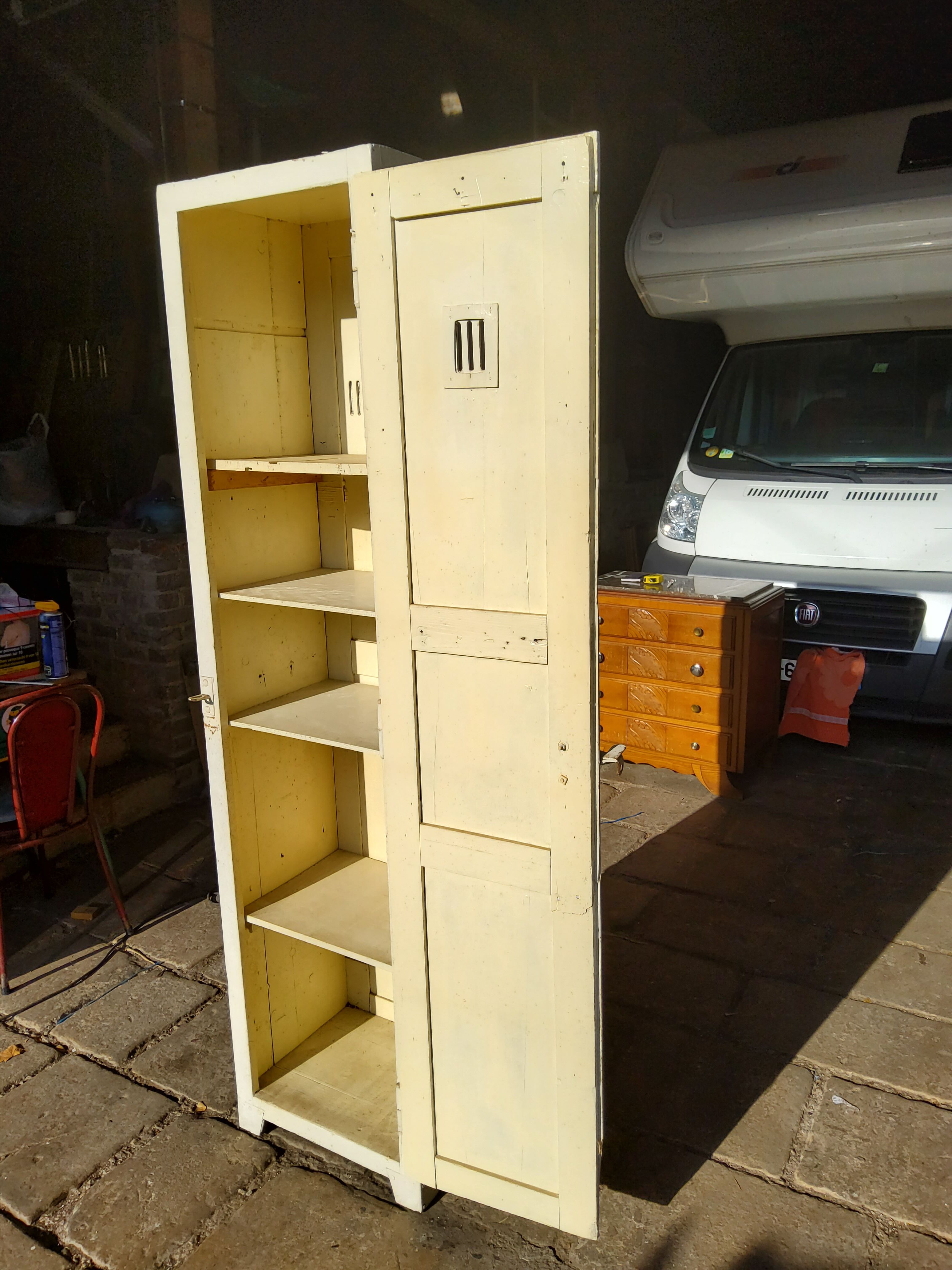 Vestiaire en bois