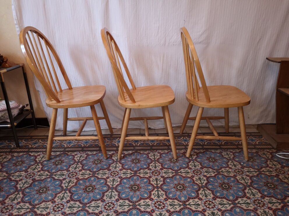 3 Ercol Windsor style chairs vintage elm 1980