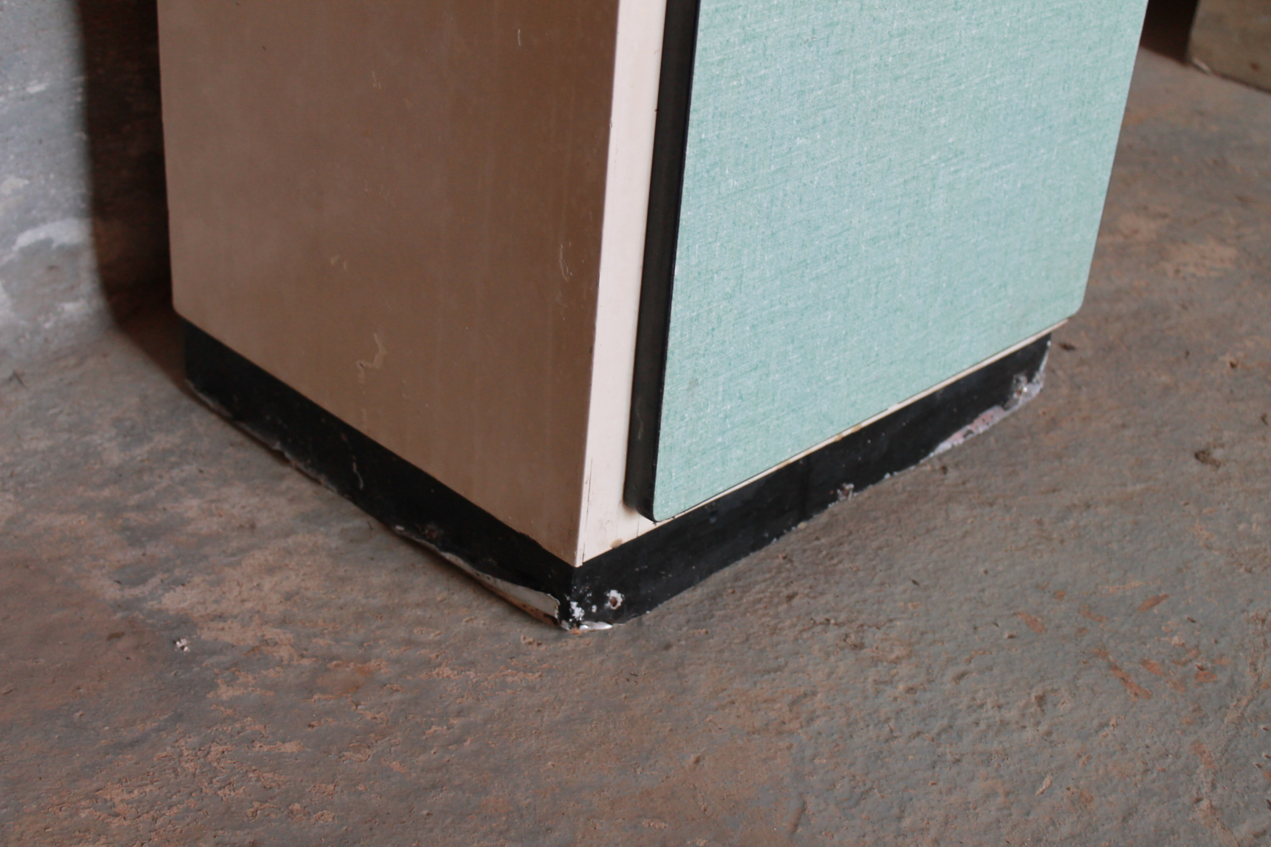 Formica 2-door cabinet