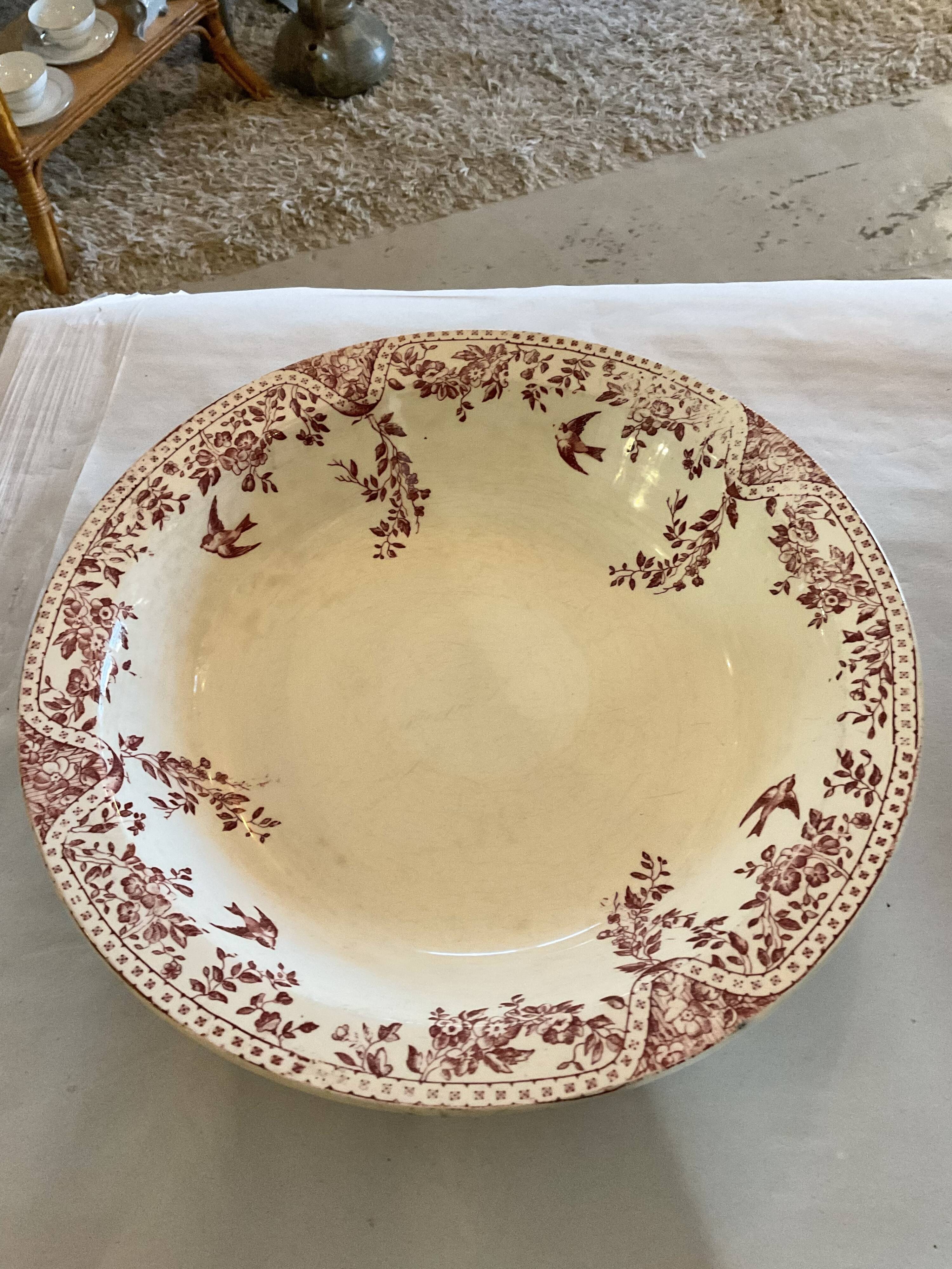 Plat creux Terre de fer faience grand dépôt e.bourgeois.rose