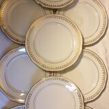 Suite de 14 assiettes plates porcelaine blanche dorée