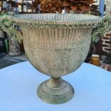 Medici vase in patinated iron