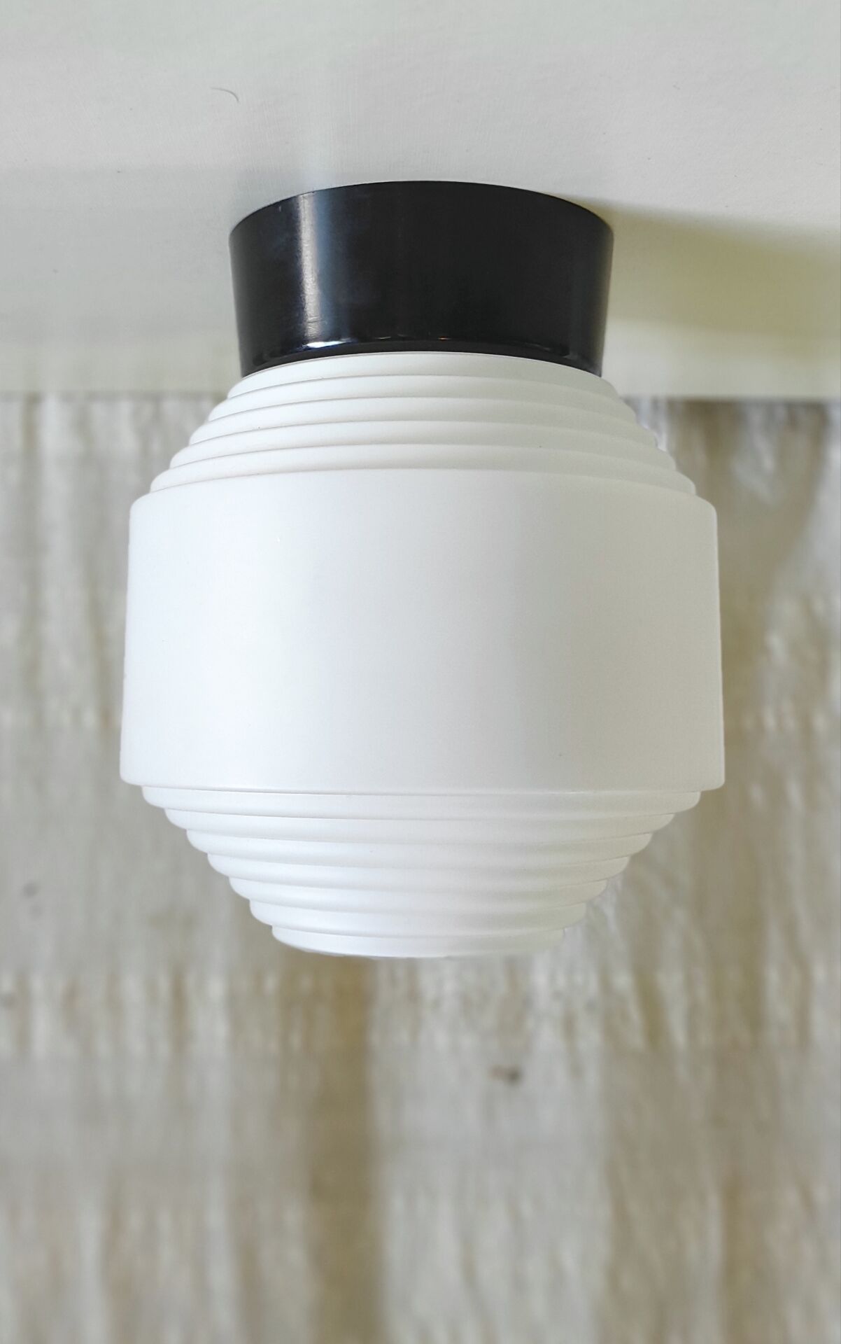 Plafonnier ou lampe à poser globe opaline par Philips - mid. XXeme
