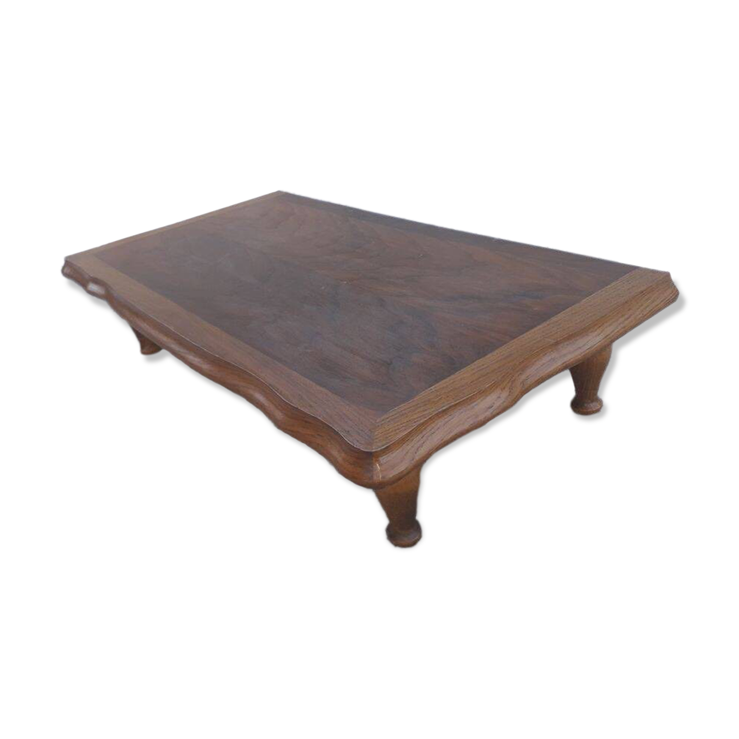 Solid wood coffee table with 4 legs