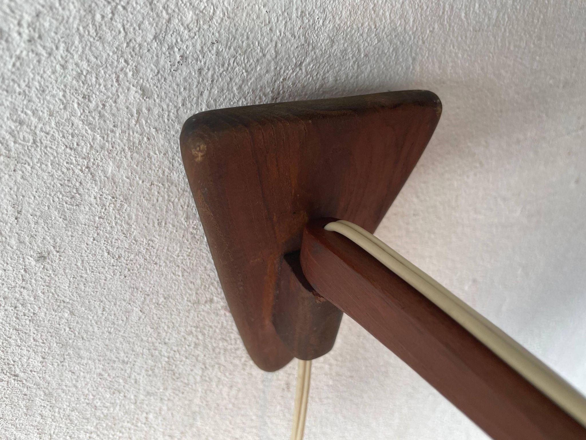 Teak wall lamp with natural ropes by Ib Fabiansen for Fog & Mørup, 1960s, Denmark.