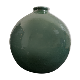 Vase en gré vert bouteille