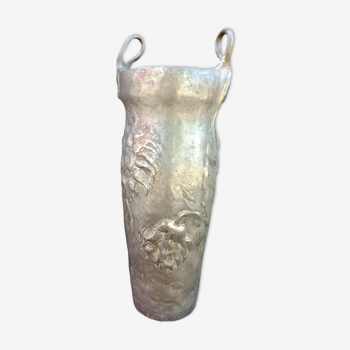 Vase en bronze argenté signé Vital Cornu