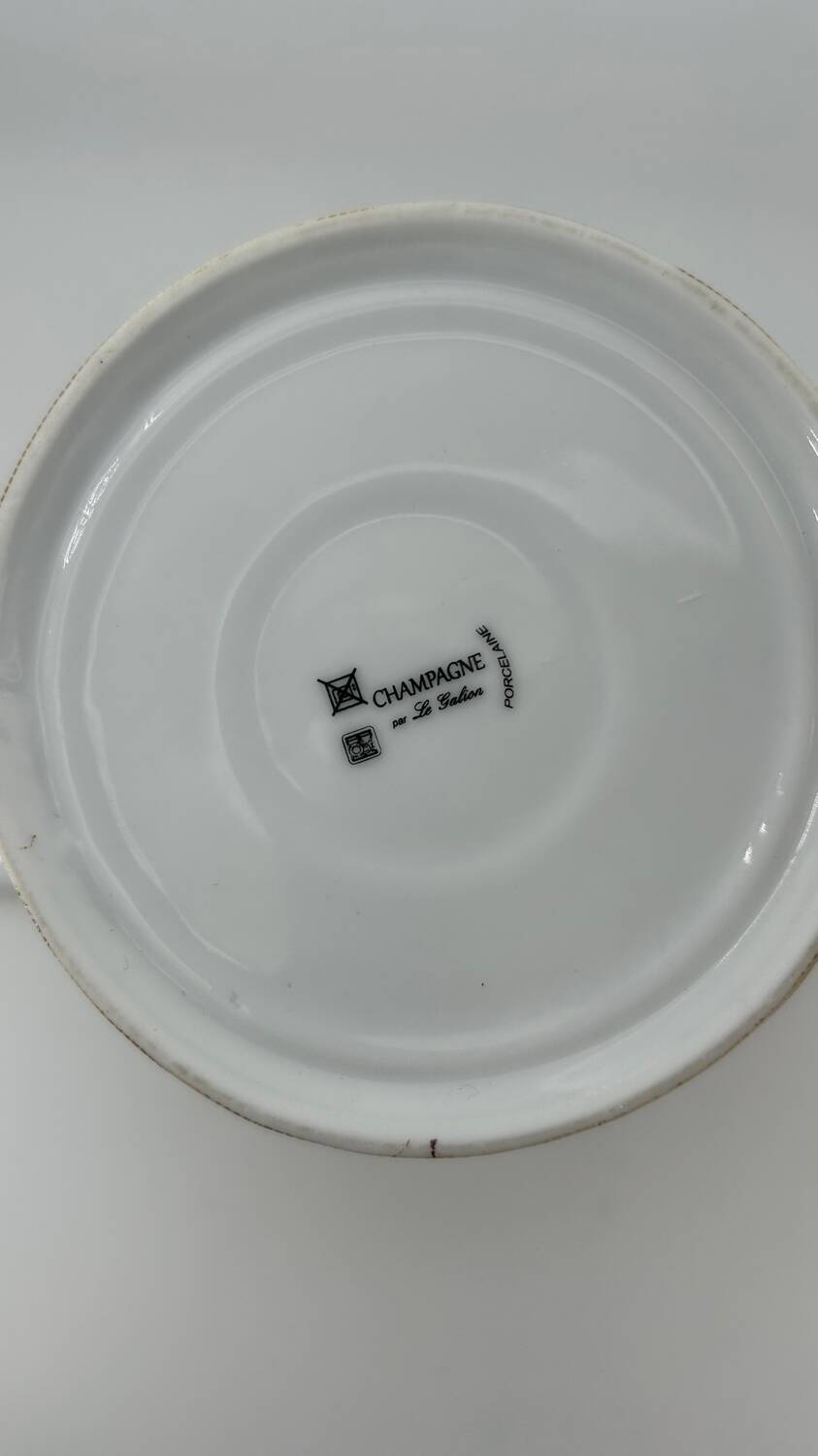 Le Galion porcelain teapot