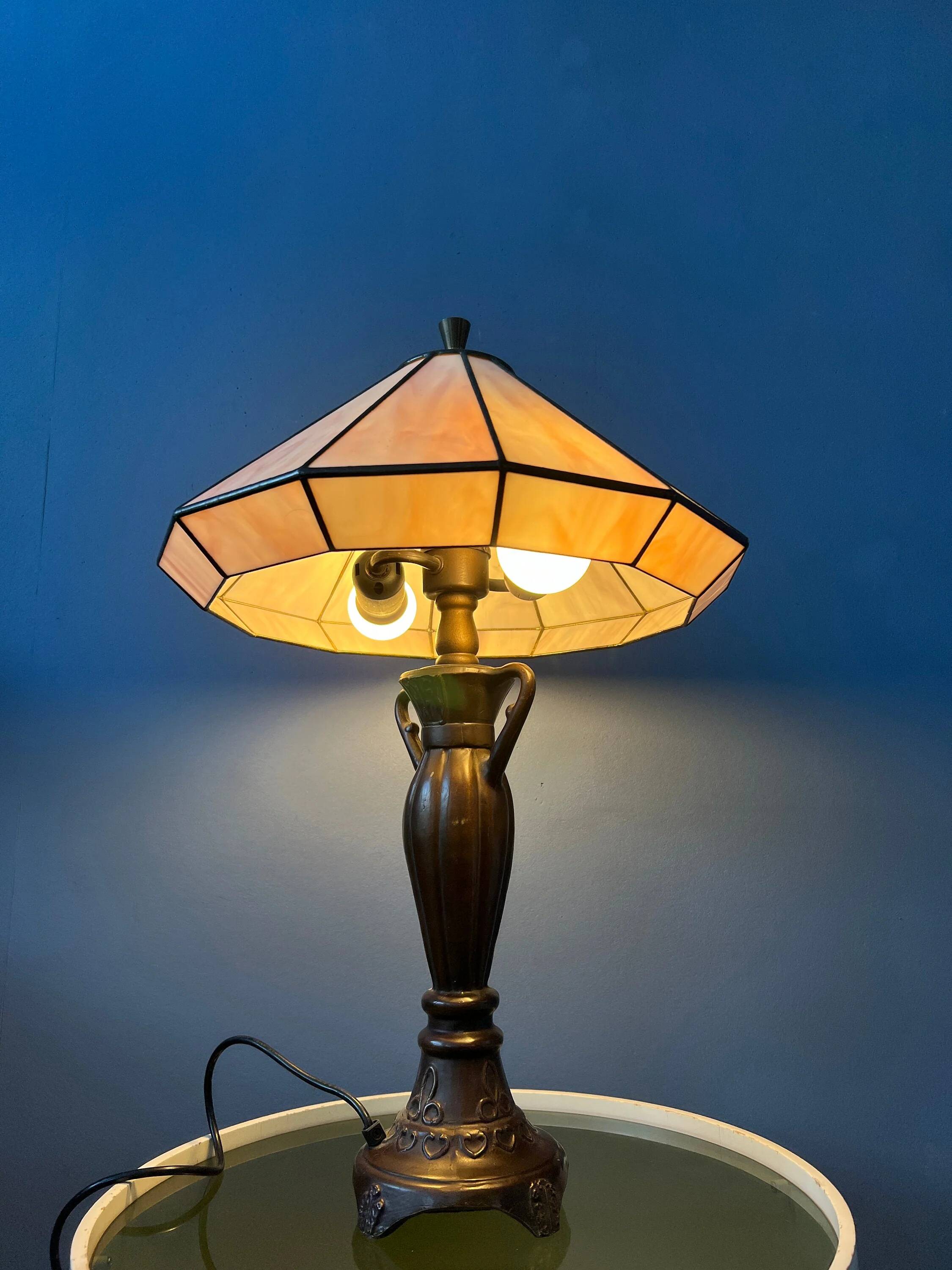 Lampe de table Tiffany Art déco en vitrail violet