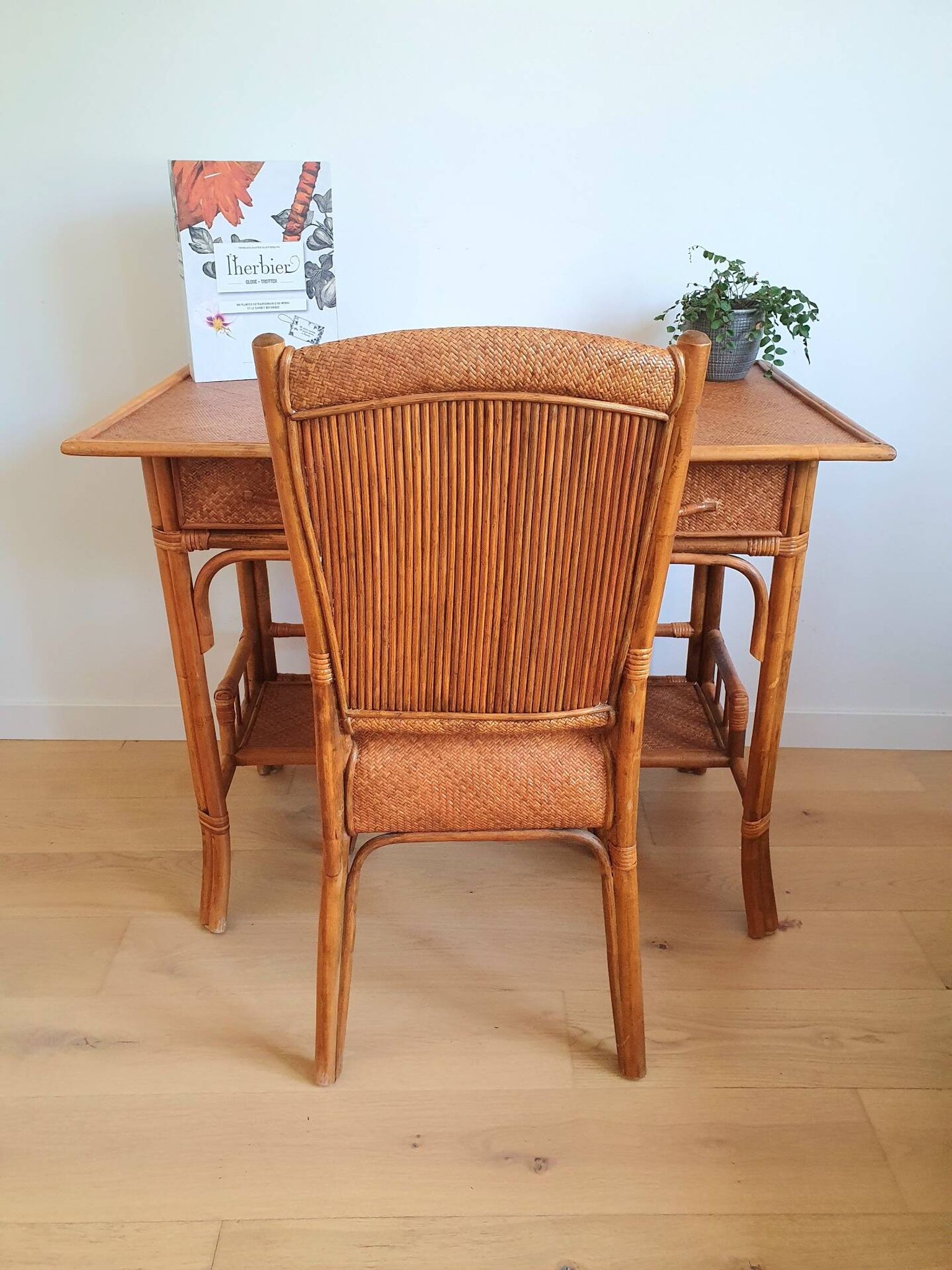 Bureau en rotin vintage