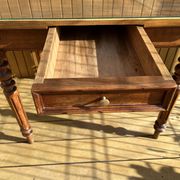 Desk table