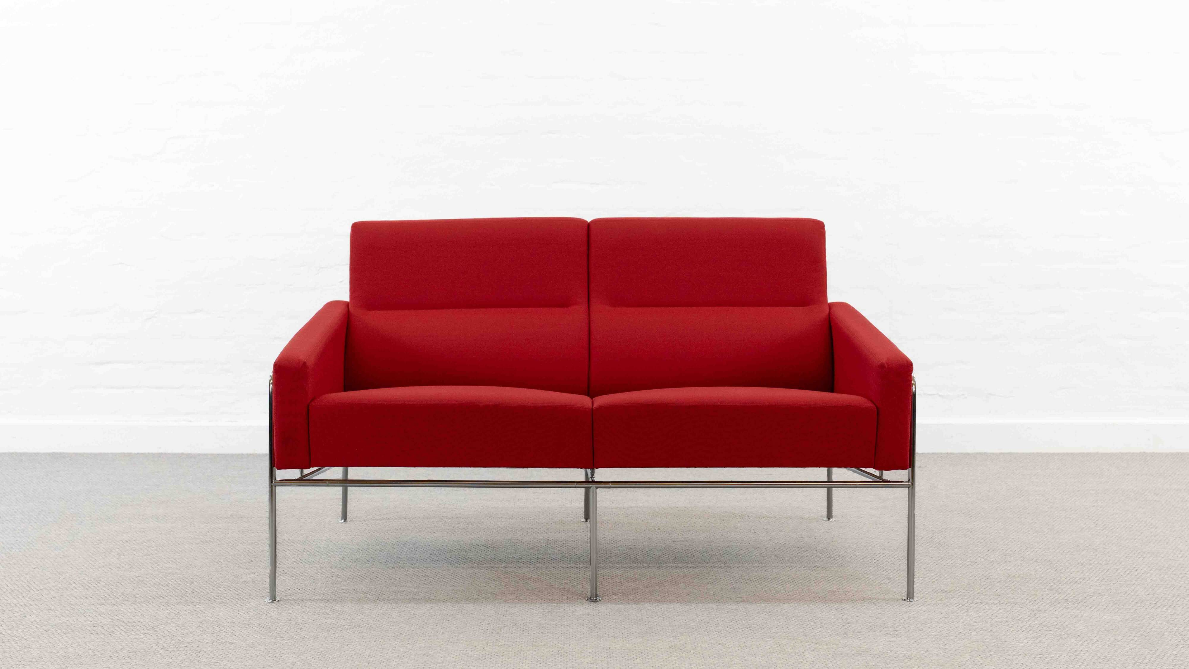 Airport Sofa Modell 3300 by Arne Jacobsen for Fritz Hansen