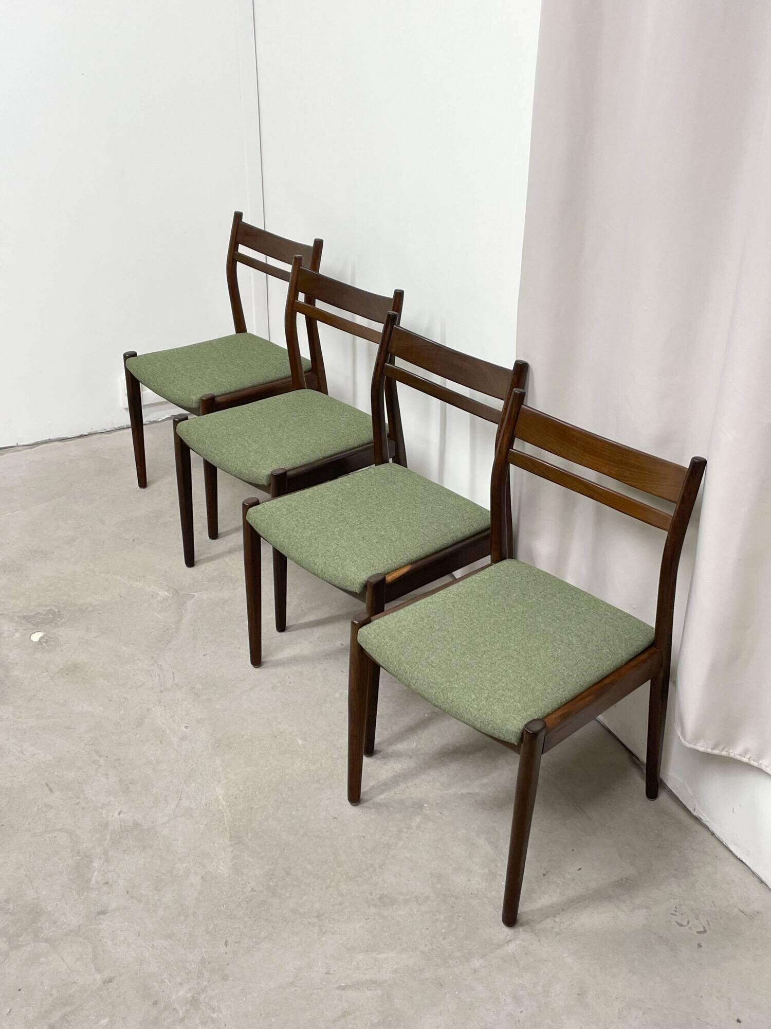 4 Italian chairs Gessef Consorzio Sedie Friuli
