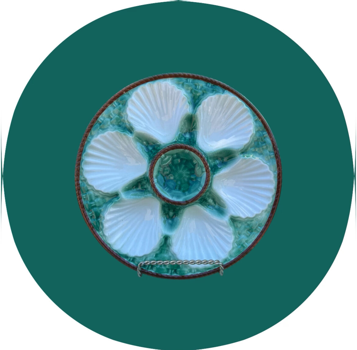 6 Longchamps shell-patterned earthenware plates