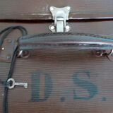 Duo of vintage dark brown suitcases "Mother Big and her little chaperone"