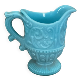 Pichet en opaline