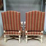 Paire de fauteuils style regence