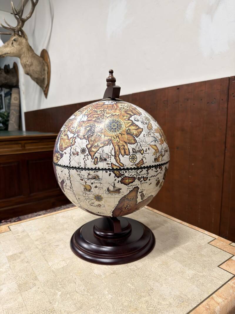 Classic Italian Zoffoli Table Barglobe