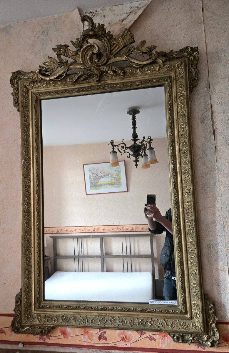 Antique gilded mirror with sculpted pediment – Napoléon III period – 19th century