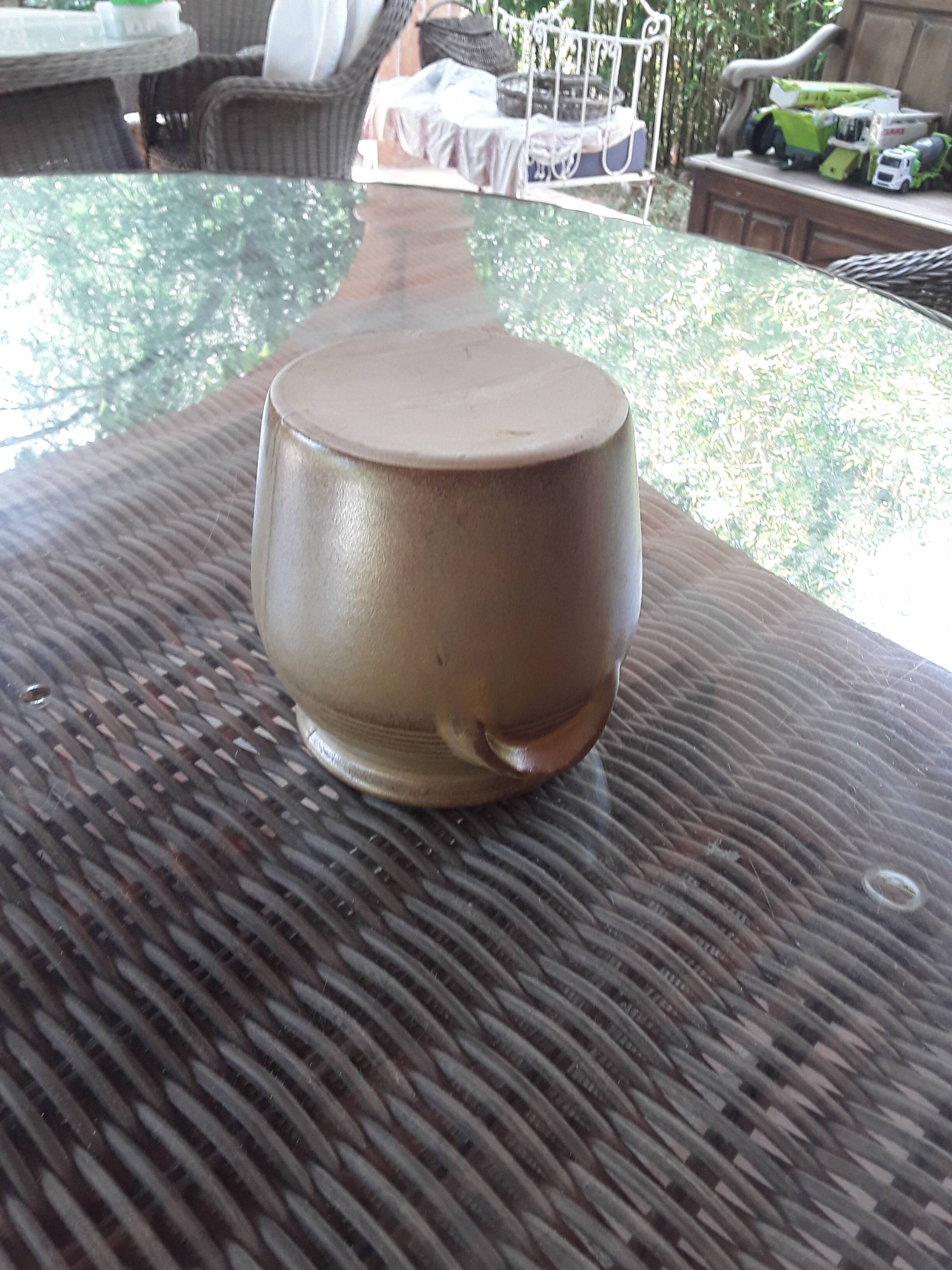 Stoneware pot