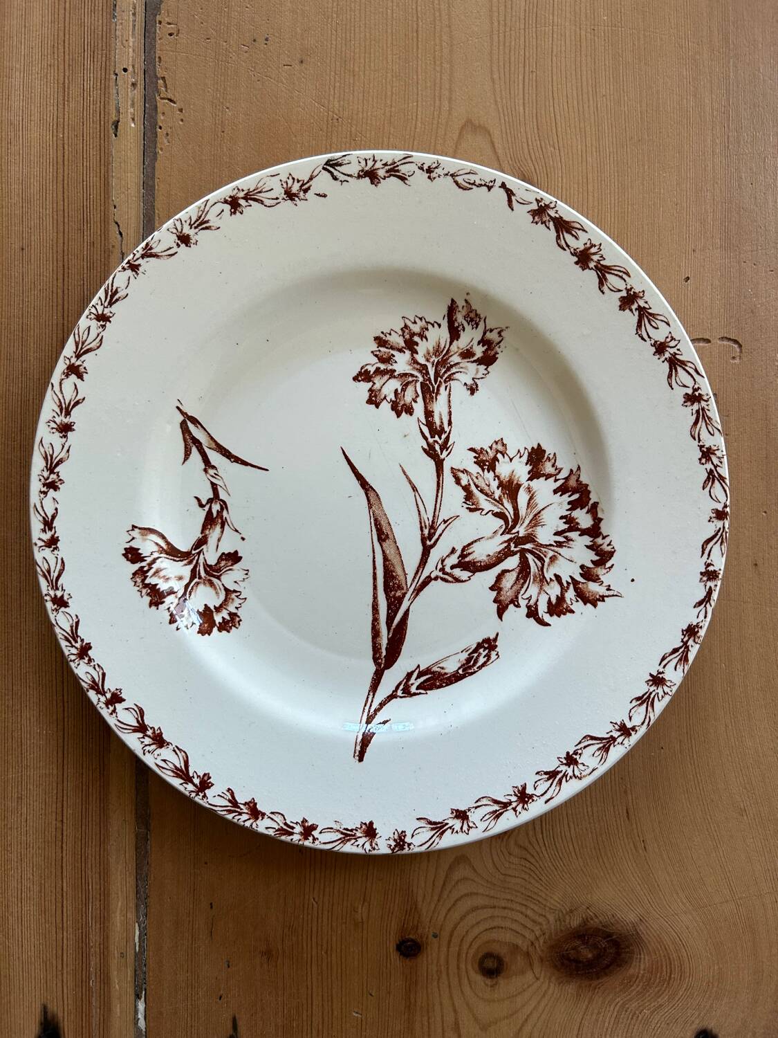 Mismatched set of 6 old flat plates