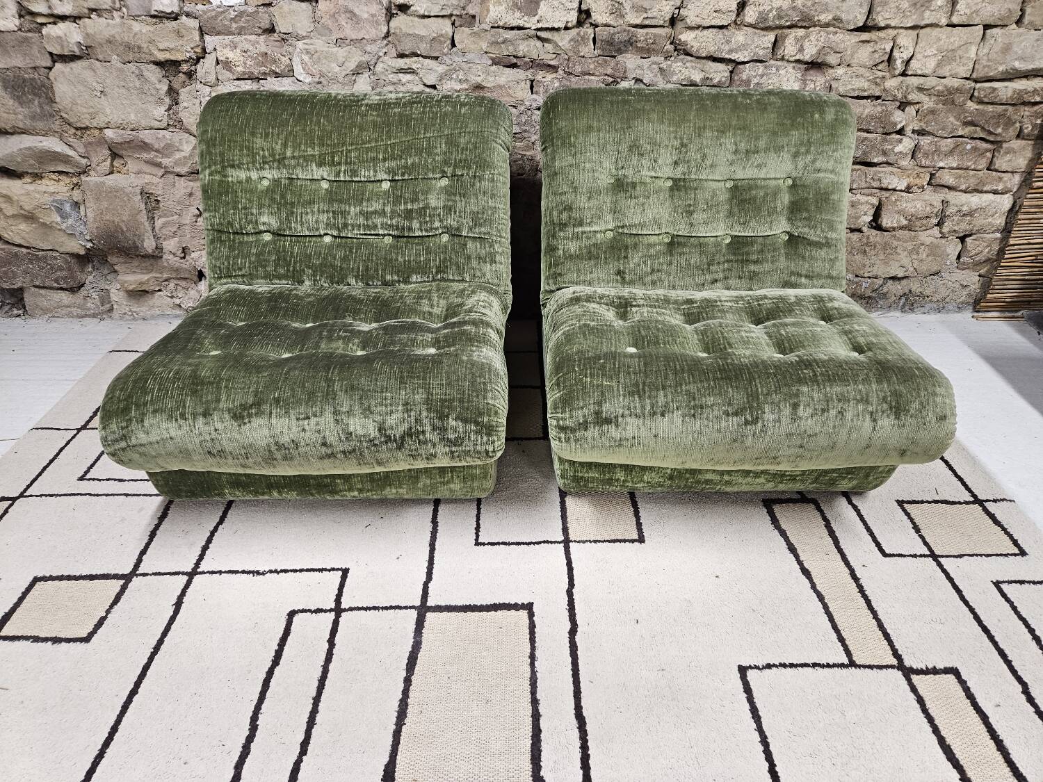 Pair of vintage velvet armchairs 1970"